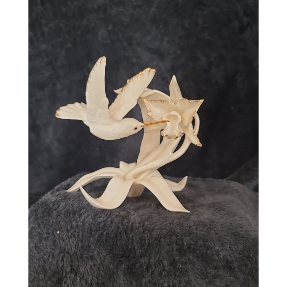 Beautiful Lenox Porcelain Classic Hummingbird Ivory Sculpture Figurine READ